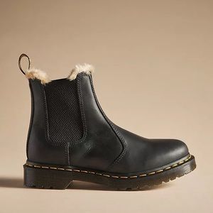 NWT DR. MARTENS  2976 Leonore Chelsea Boots